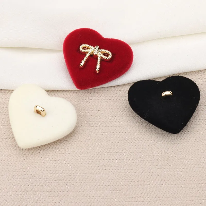 15 - 26mm Heart-Shaped Flocked Velvet Shank Buttons 6pcs