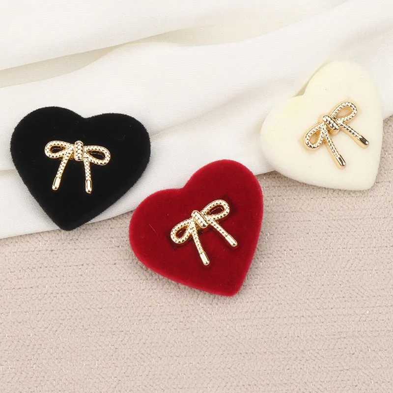 15 - 26mm Heart-Shaped Flocked Velvet Shank Buttons 6pcs
