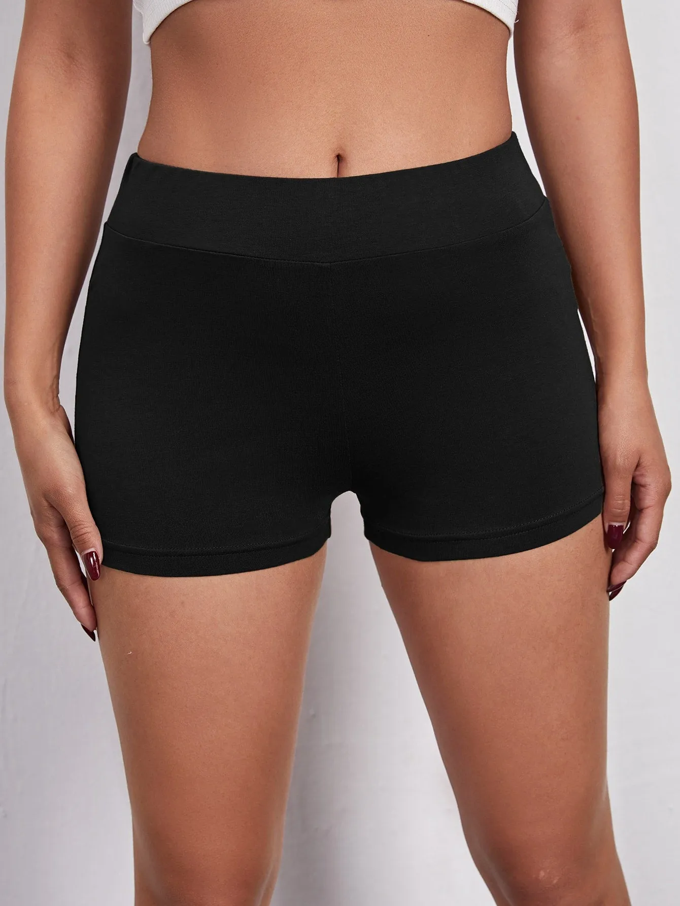 Cherry Vibes: Shorts biker unicolor para mujer en
