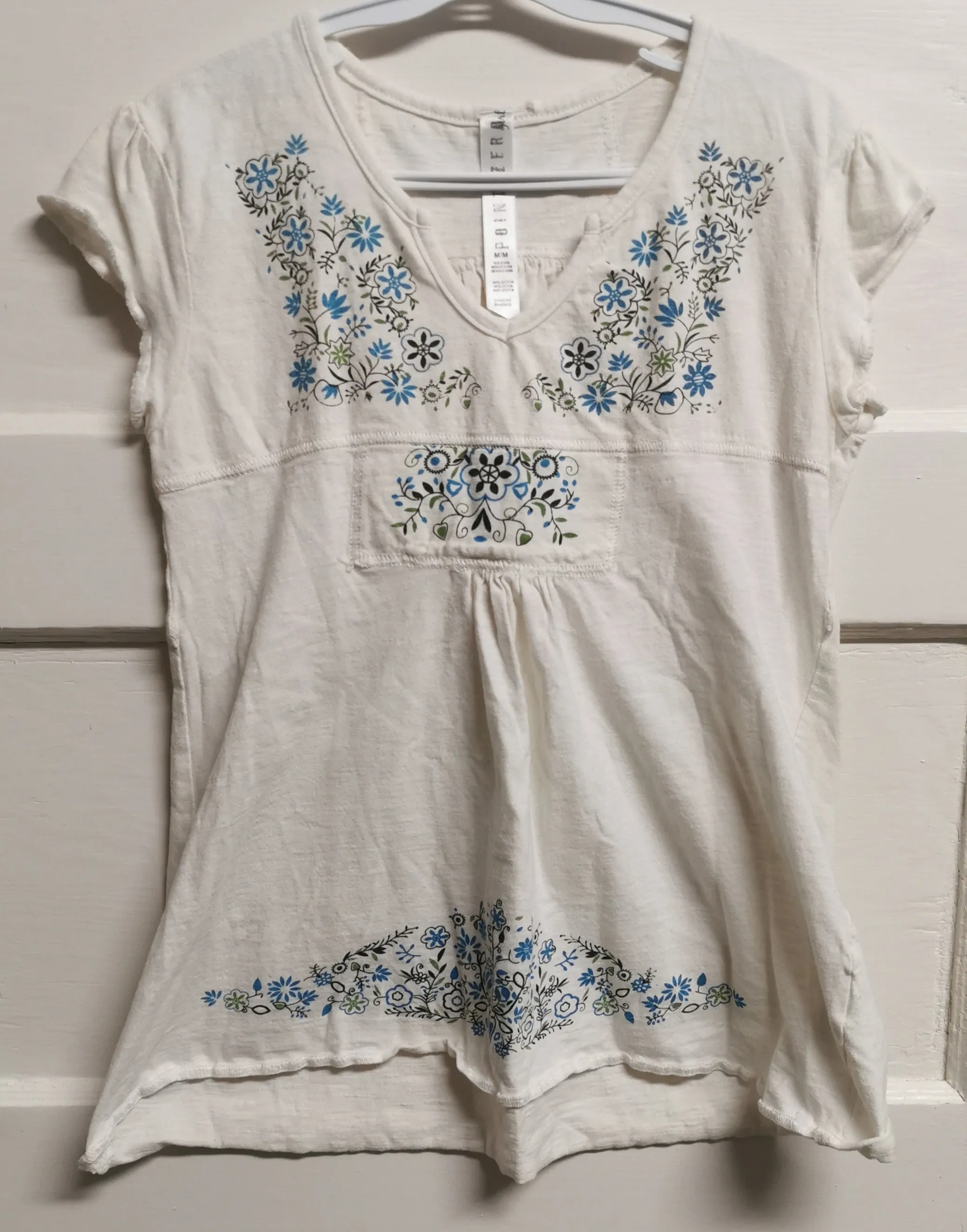 GIRL SIZE MEDIUM (10/12 YEARS) - POINT ZERO, Floral Bohemian Top, Cotton VGUC B47
