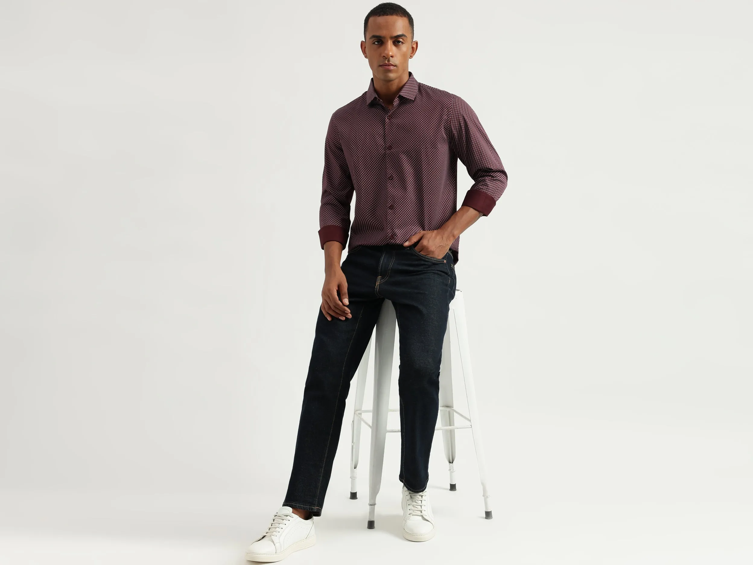 Men's Slim Fit Cutaway Collar Printed Shirts