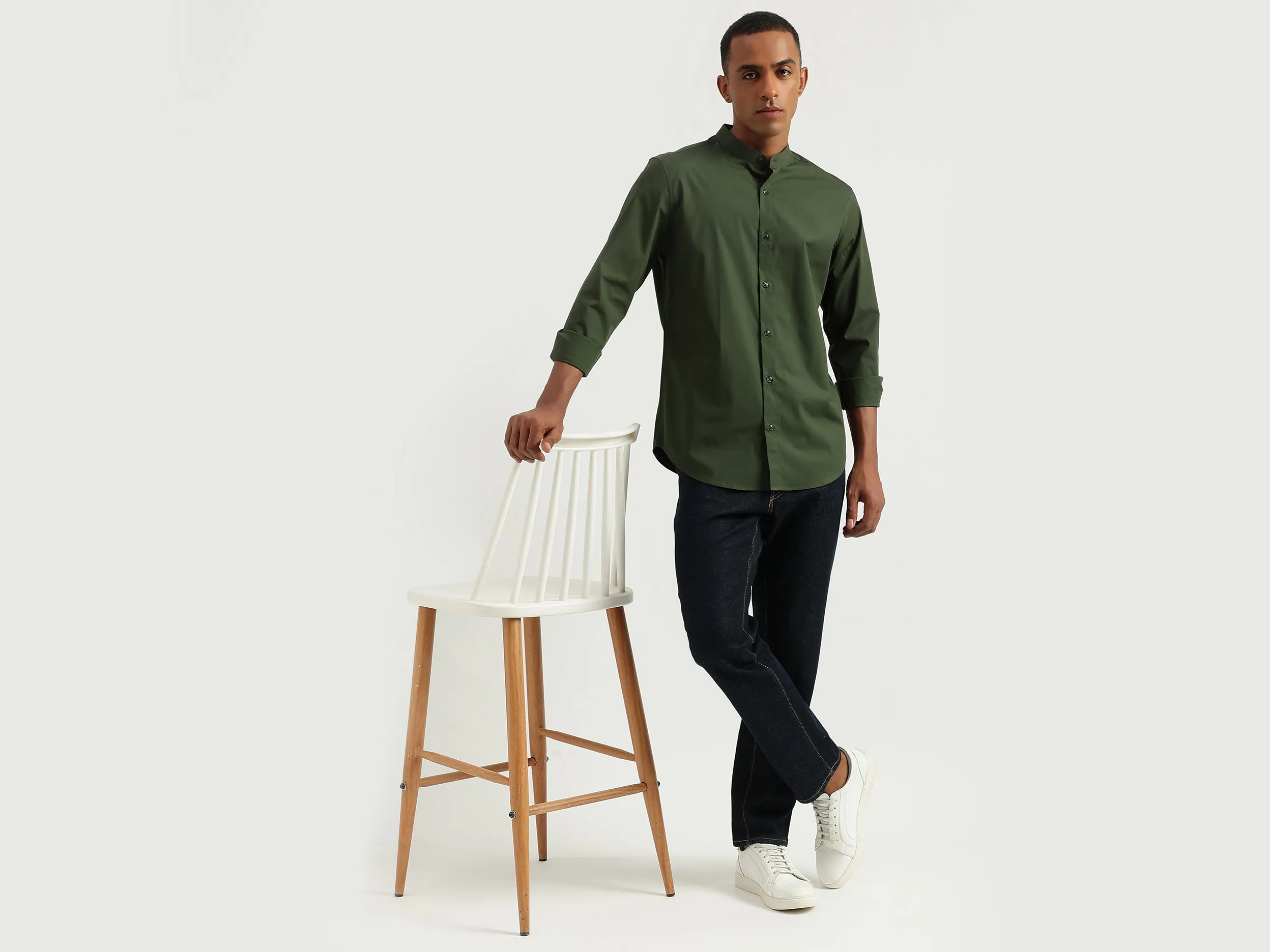 Men's Slim Fit Mandarin Collar Solid Shirts