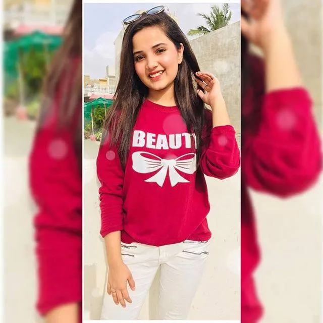Red Beauty Cotton Printed T-shirt For Womens