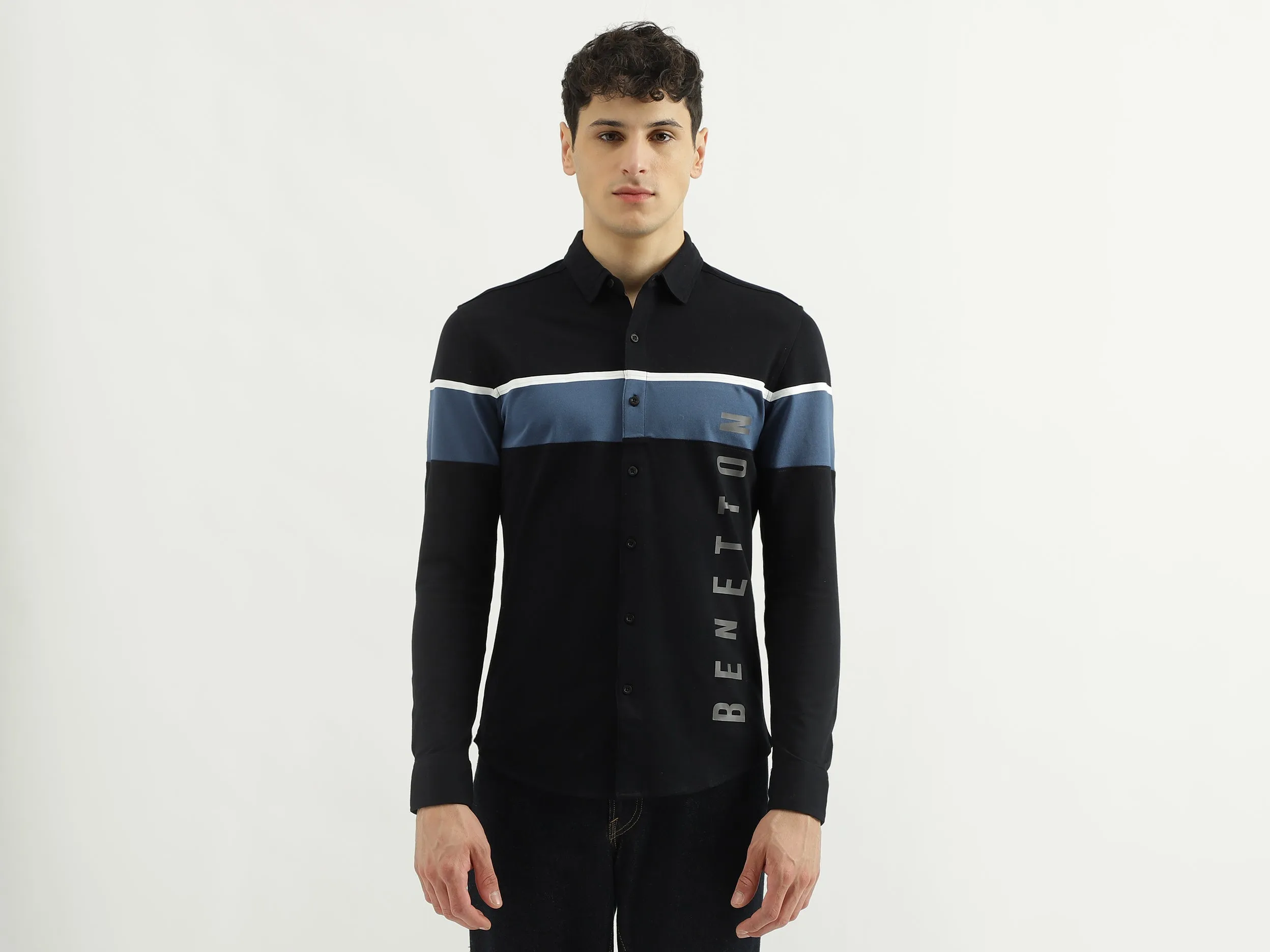 Slim Spread Collar Printed Shirts