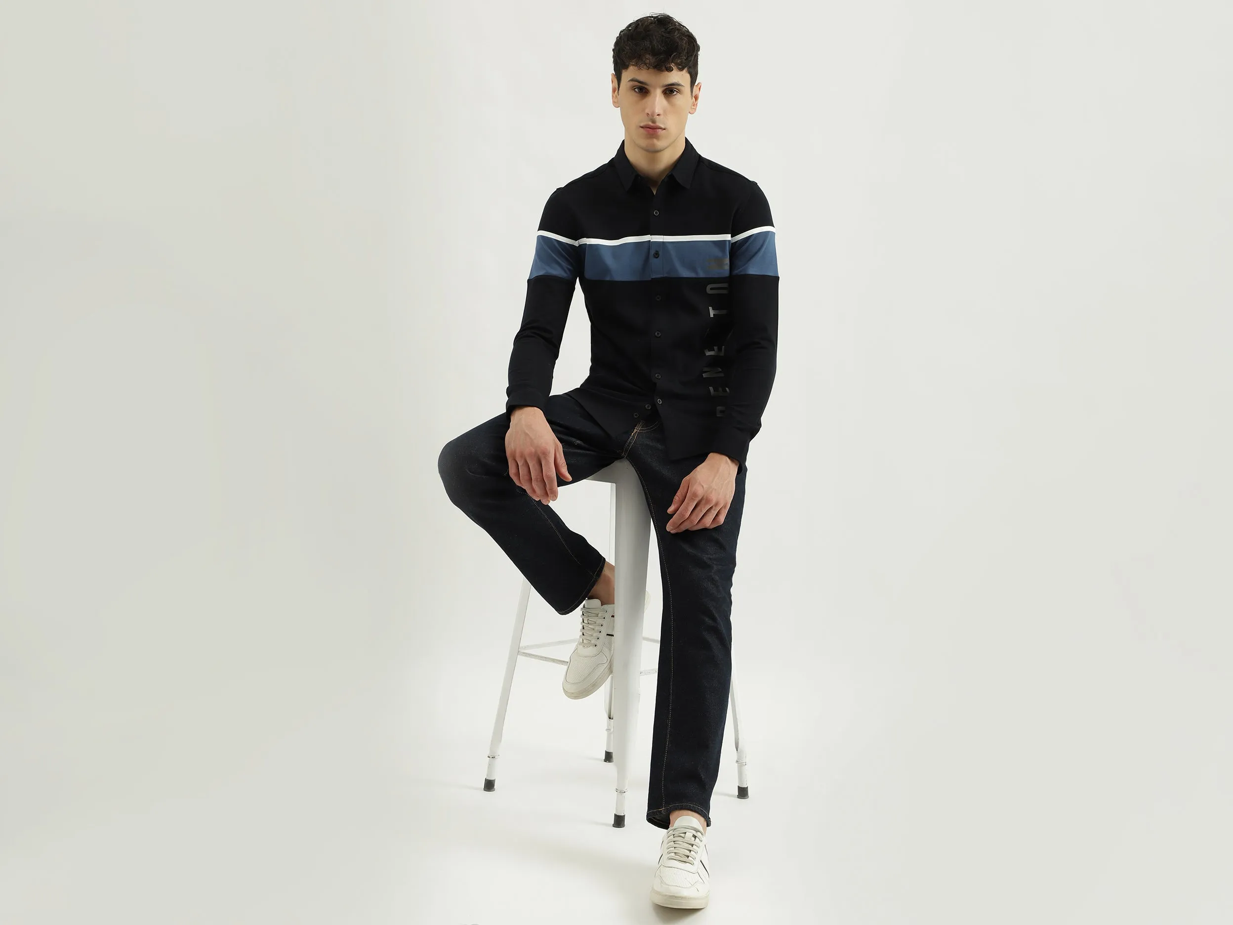 Slim Spread Collar Printed Shirts